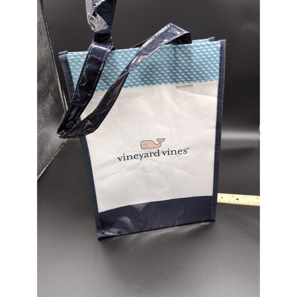 Vineyard Vines 9”X13” Shopping Nonwoven Tote Bag EUC - Picture 3 of 4